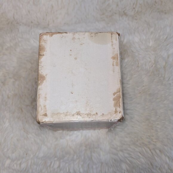 The Chronicles of Narnia Book Series Box Set - Picture 9 of 10